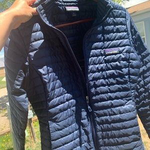 Patagonia Women’s Down Shirt-Mecium Navy Blue